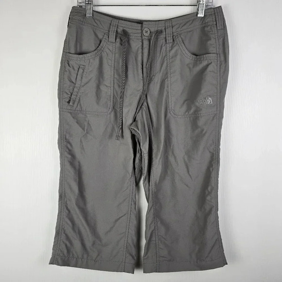 NWOT The North Face Women's Nylon Rip Stop Grey Capris Drawstring Waist Size 8 - Picture 1 of 13